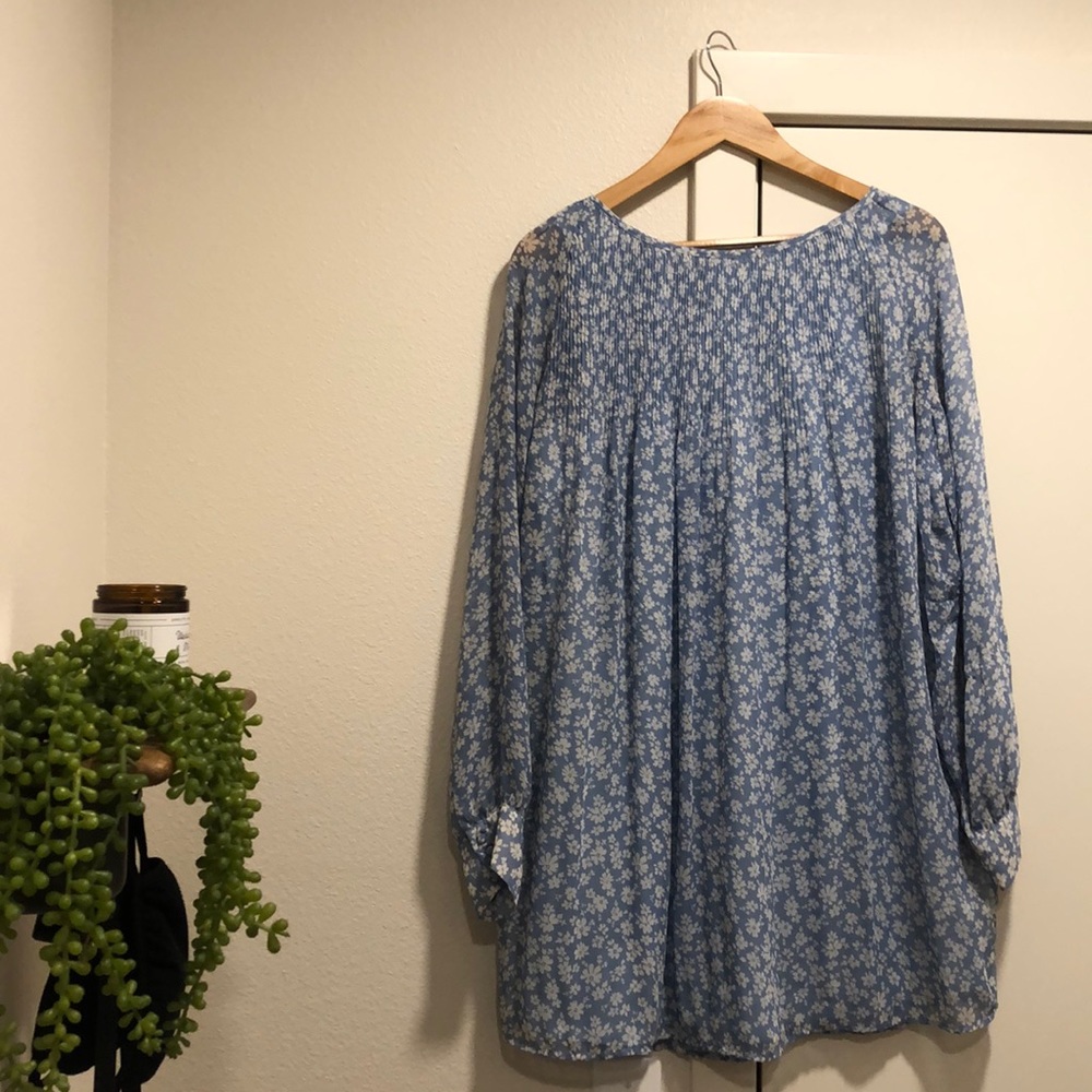UO White Flower Smock Dress